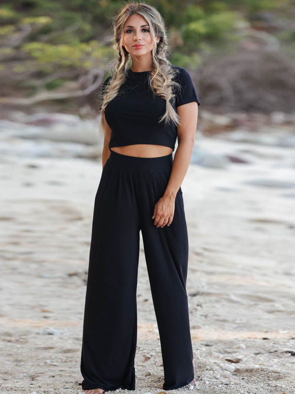 Auralenne Coastal Lounge Set in black front view styled on the beach
