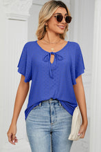 Ultra Marine Veluretta Mistflair Blouse paired with bootcut jeans, sun glasses, jewelry, handbag, and heels for date night dinner reservations.