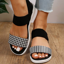 Model wearing Black houndstooth design PU Leather Open Toe Low Heel Sandals 