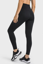 back view of solunexa fit leggings black