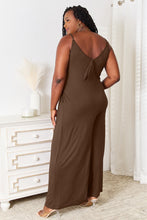 Adjustable back tie in Mocha styled in a loose bow, adding elegance to this easygoing look.