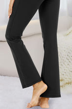 close up of bottom leg hem on black velapocket pants