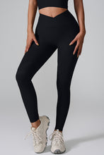 front view dynamic stretching in vshapeflex active leggings black